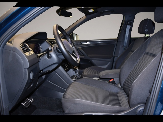 Volkswagen Tiguan (12/2021, Benzin)
