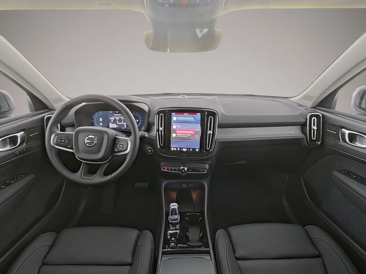 Volvo XC40 (06/2025, Benzin)