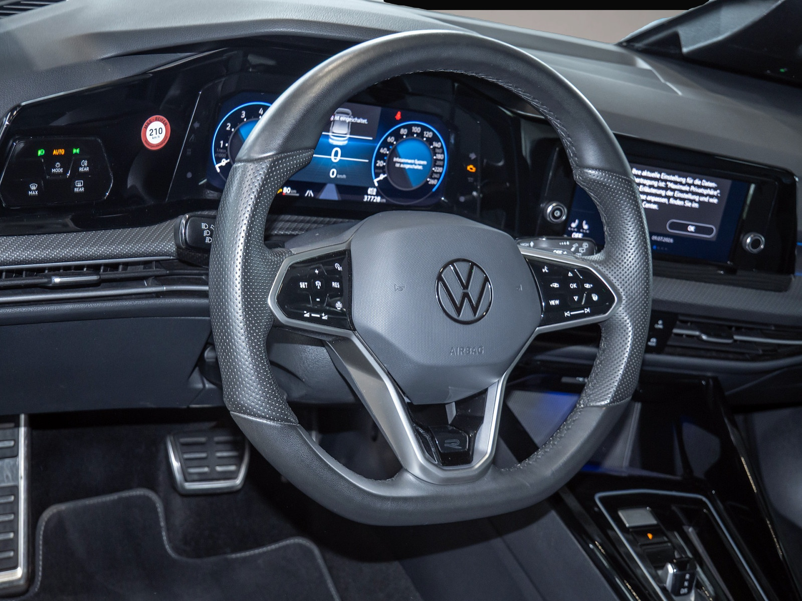 Volkswagen Golf (03/2024, Benzin)