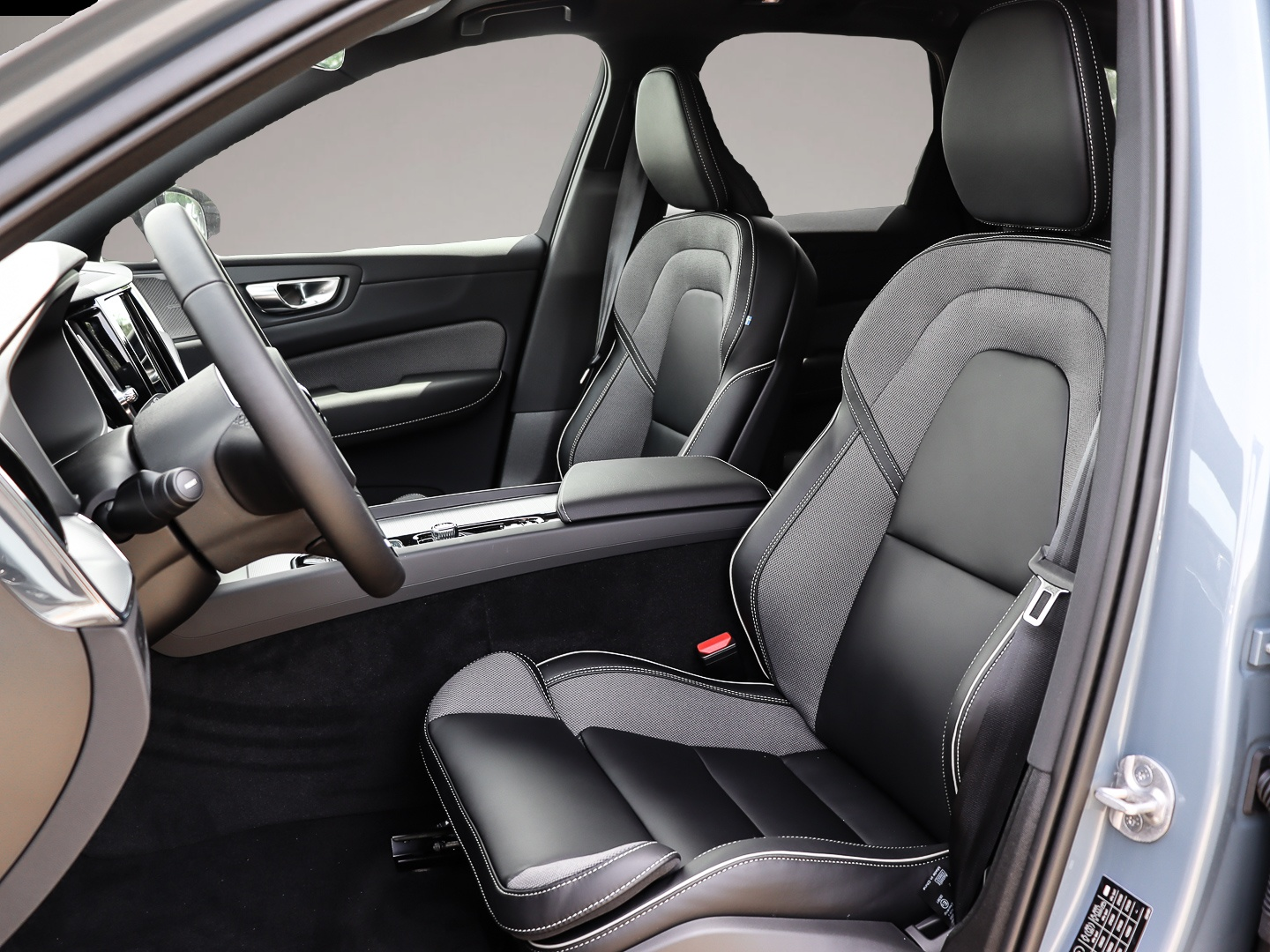 Volvo XC60 (12/2024, Benzin)