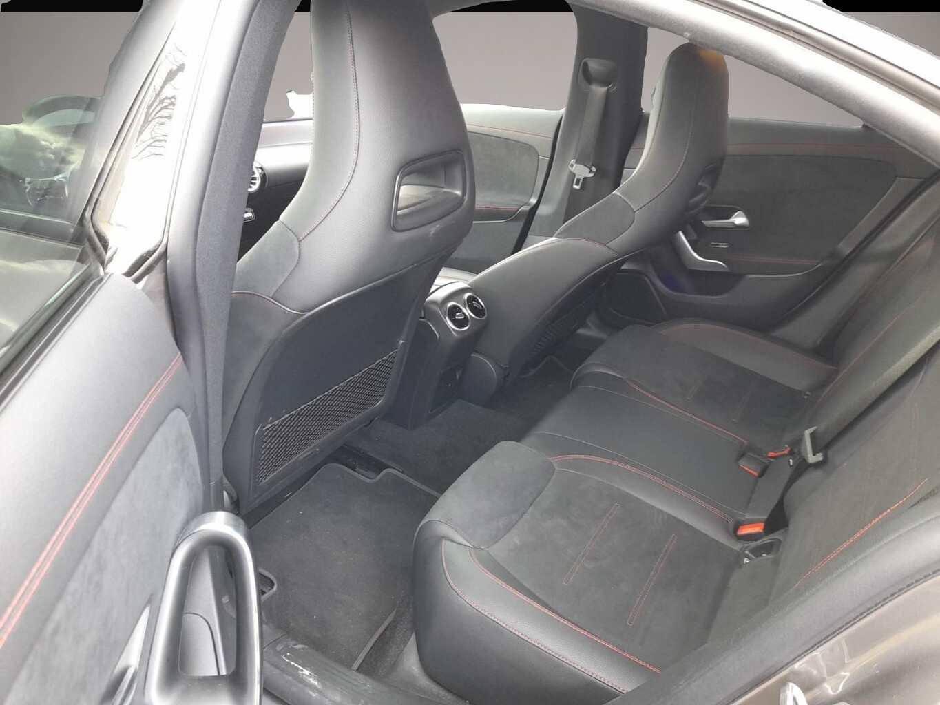 Mercedes-Benz CLA 200 (12/2022, Benzin)