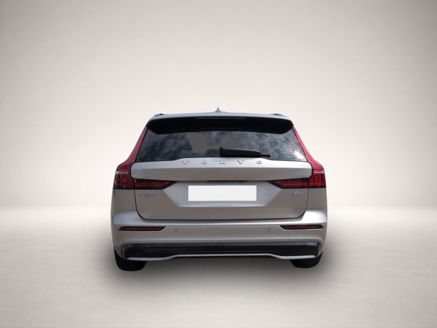 Volvo V60 (10/2025, Benzin)