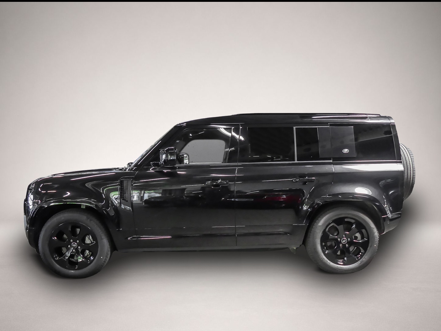 Land-Rover Defender (11/2023, Benzin)