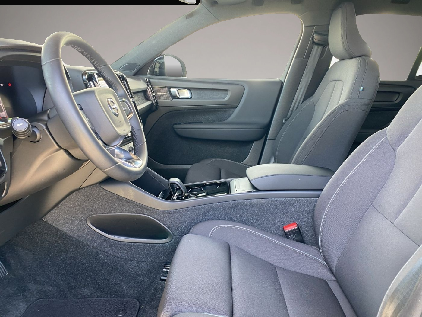 Volvo XC40 (05/2023, ELECTRIC)