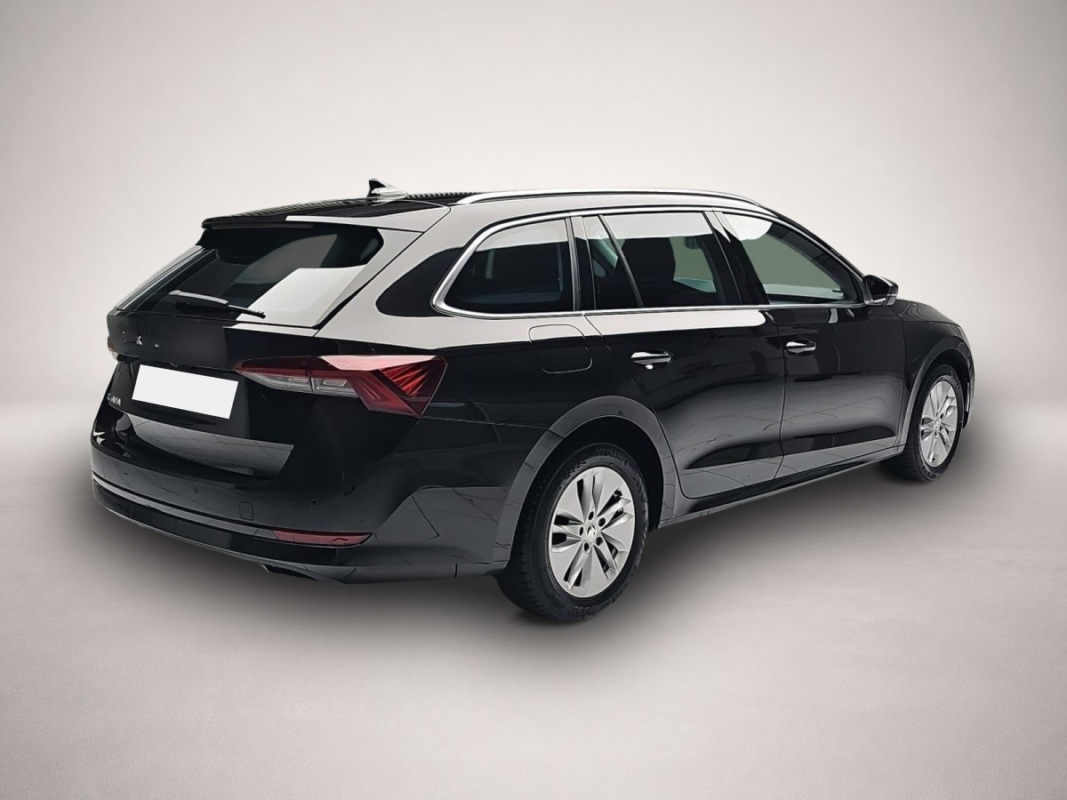 Skoda Octavia (03/2024, Benzin)