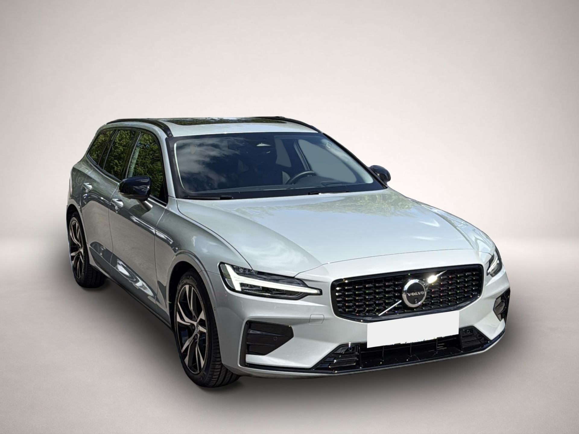 Volvo V60 (08/2025, Benzin)
