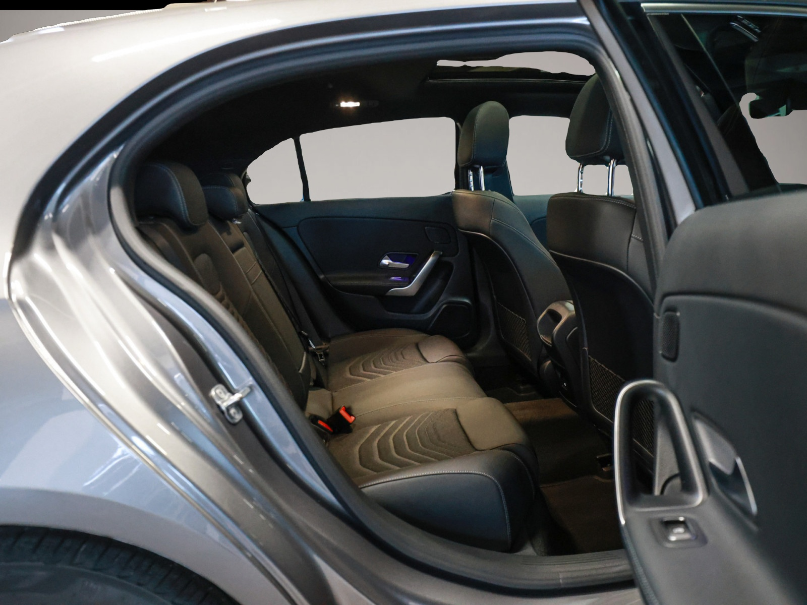 Mercedes-Benz A 220 (02/2026, Diesel)