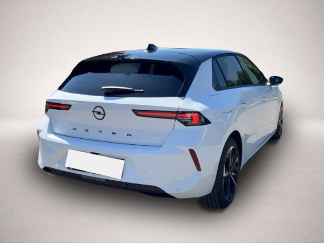 Opel Astra (05/2025, Benzin)