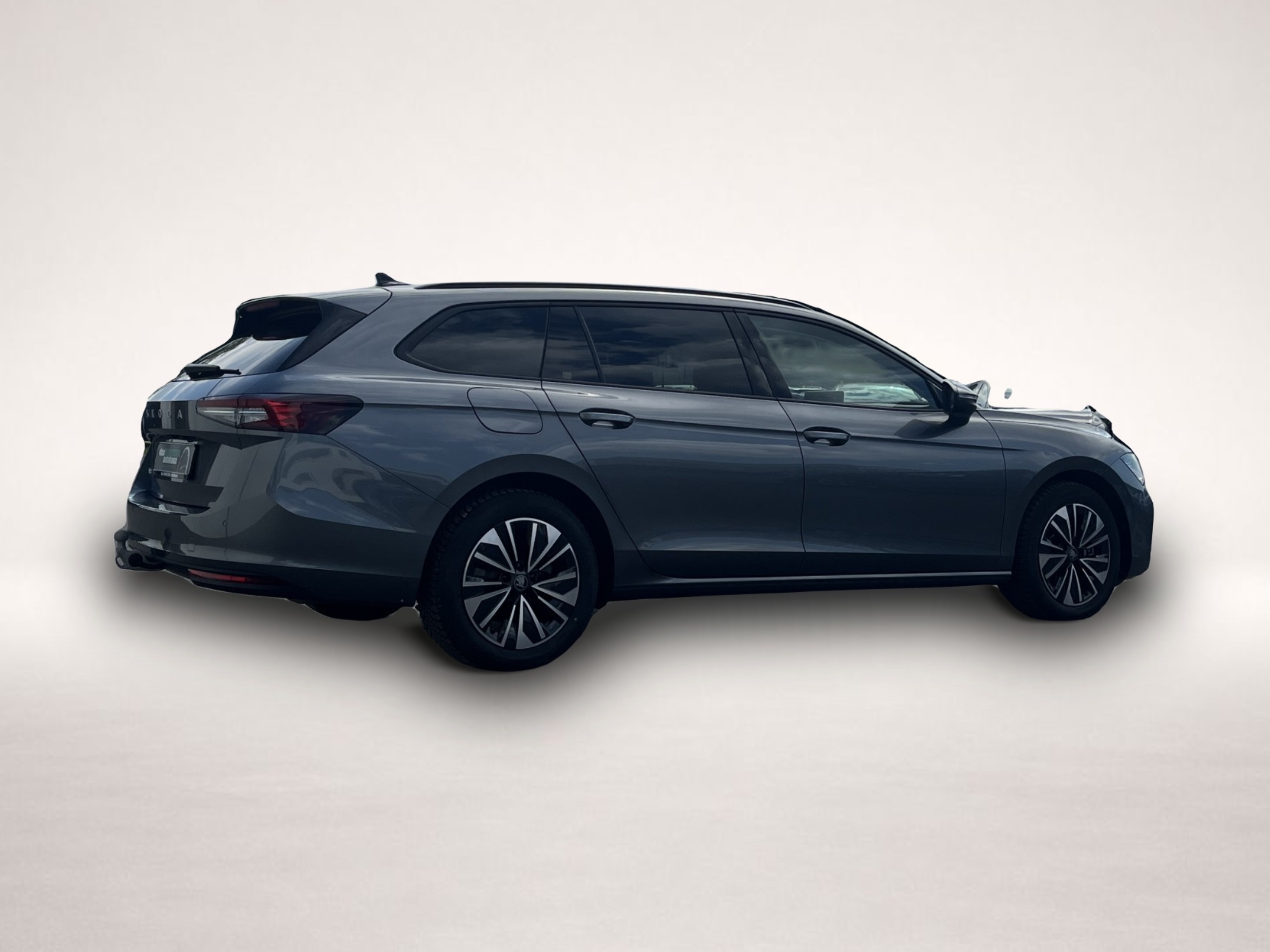 Skoda Superb (09/2025, Benzin)