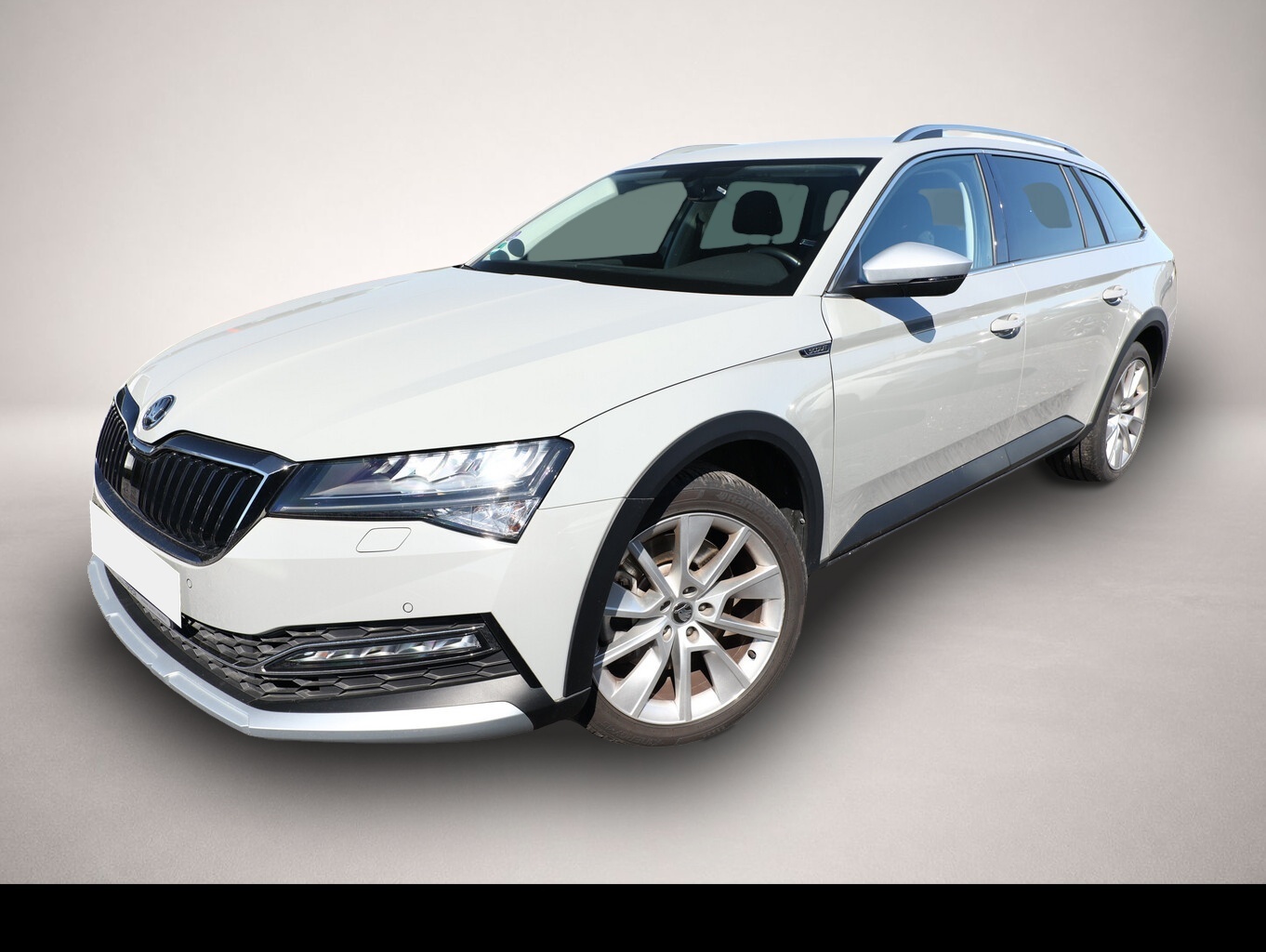 Skoda Superb (08/2022, Benzin)