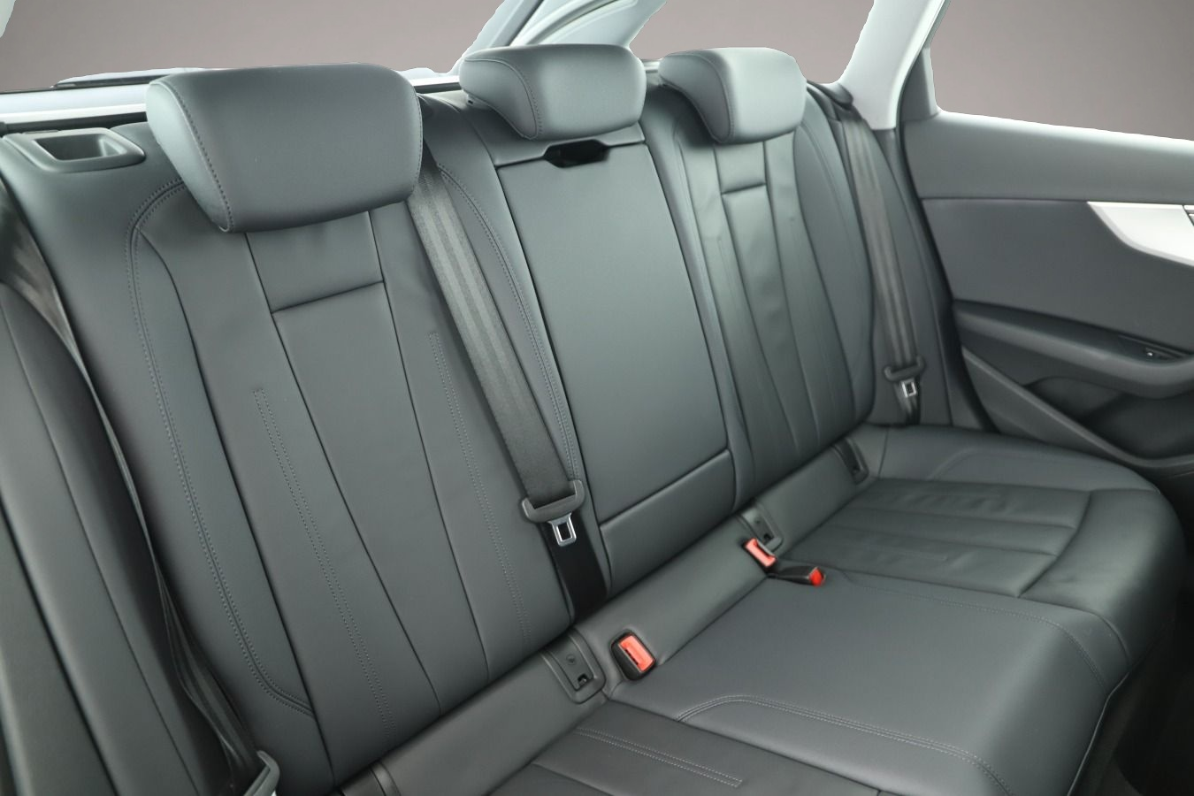 Audi A4 (10/2023, Diesel)