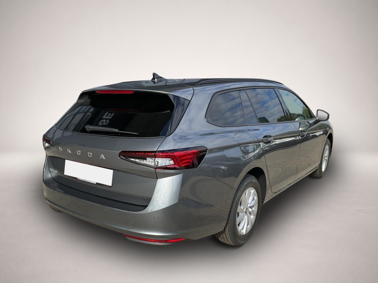 Skoda Superb, image 5 of 8