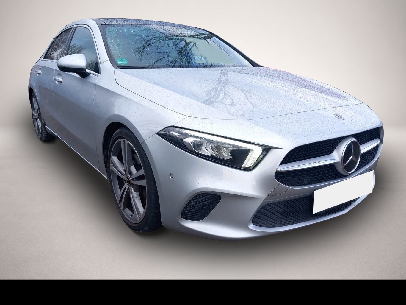 Mercedes-Benz A 220 (10/2020, Benzin)