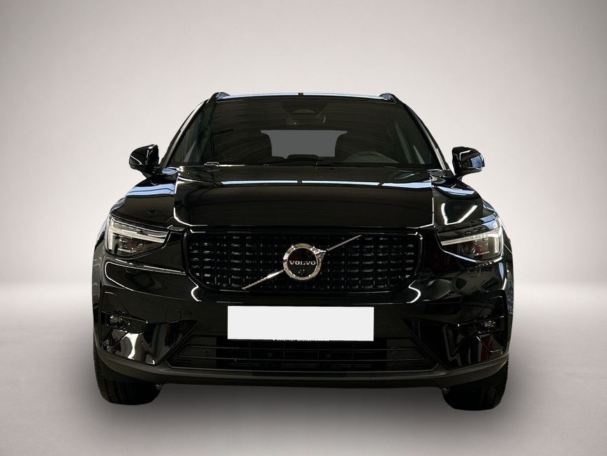 Volvo XC40 (02/2026, Benzin)