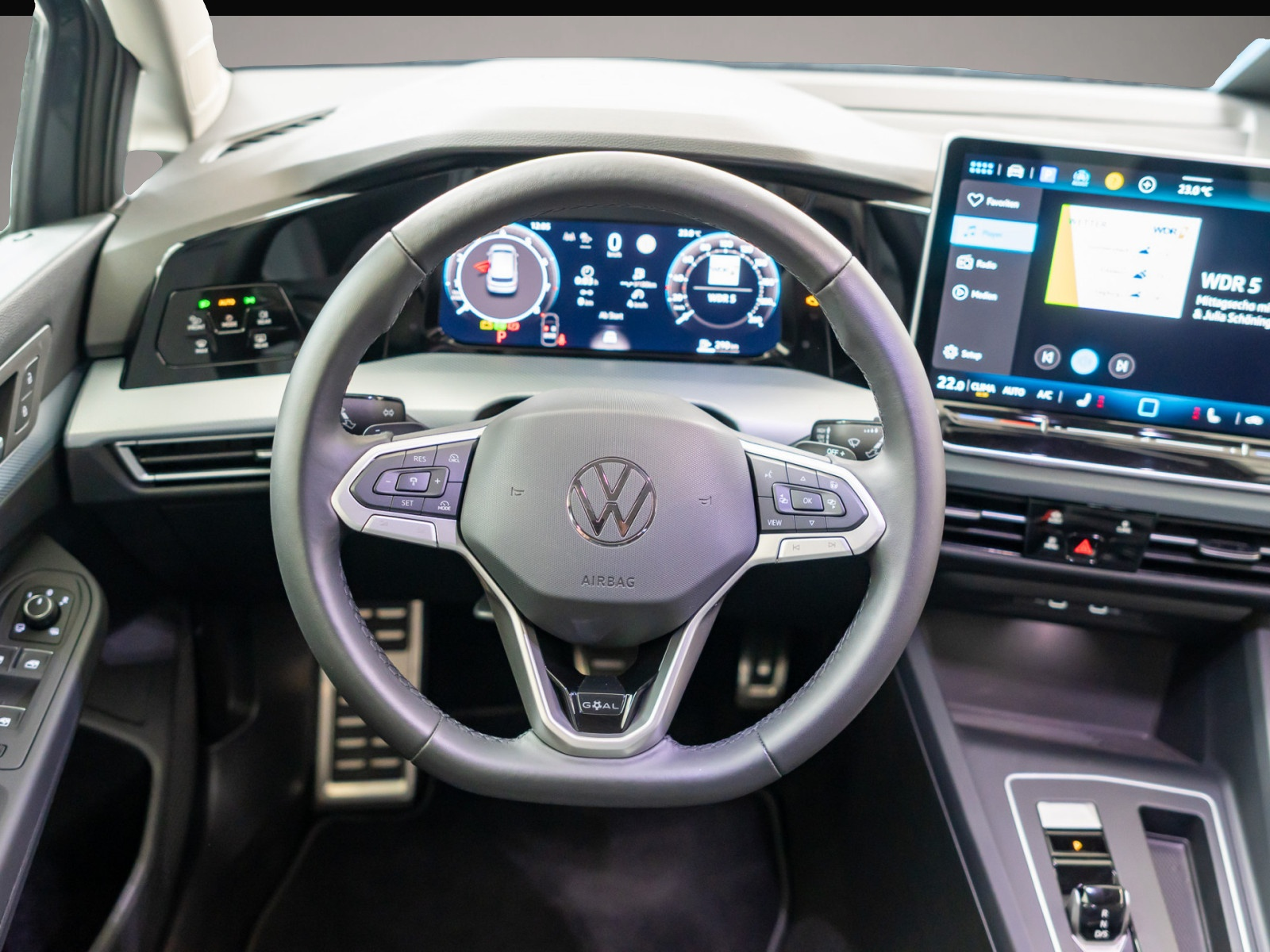 Volkswagen Golf (10/2025, Benzin)