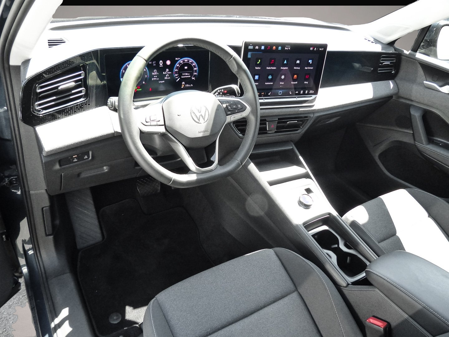 Volkswagen Tiguan (03/2025, )