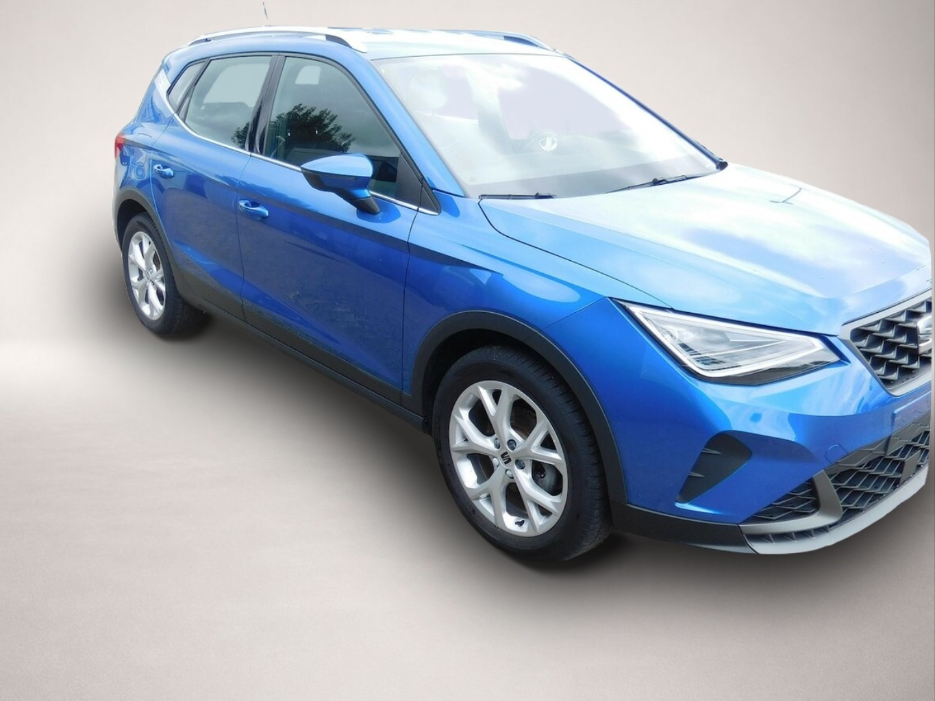 Seat Arona (04/2024, Benzin)
