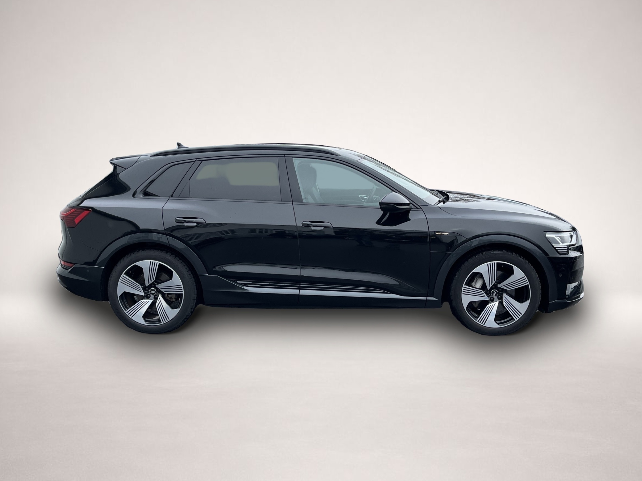 Audi e-tron (05/2022, ELECTRIC)