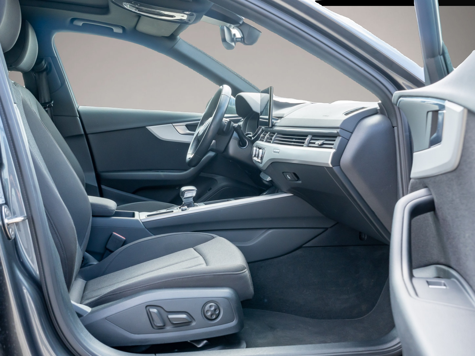 Audi A4 (04/2022, Diesel)