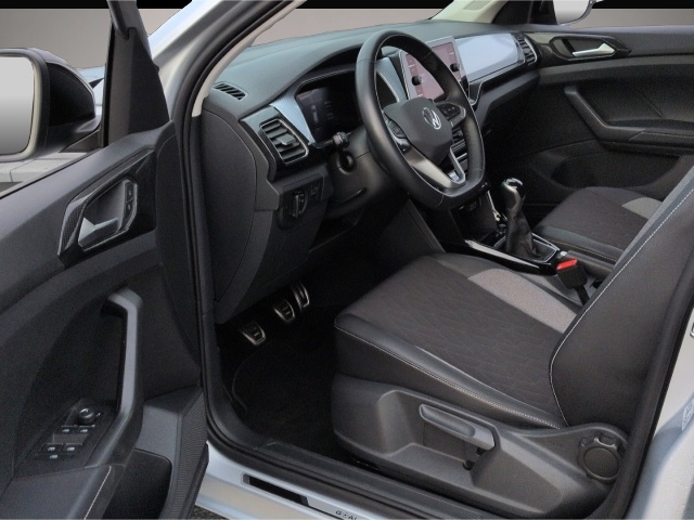 Volkswagen T-Cross (10/2024, Benzin)