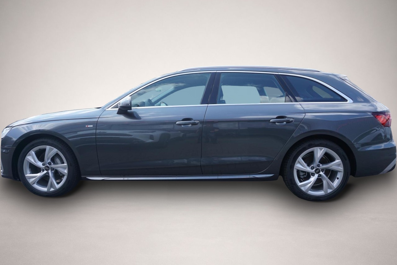 Audi A4 (11/2023, Benzin)