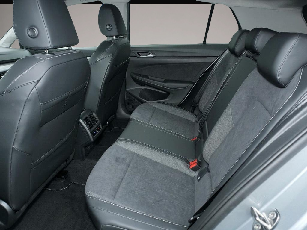 Volkswagen Golf (03/2026, Benzin)
