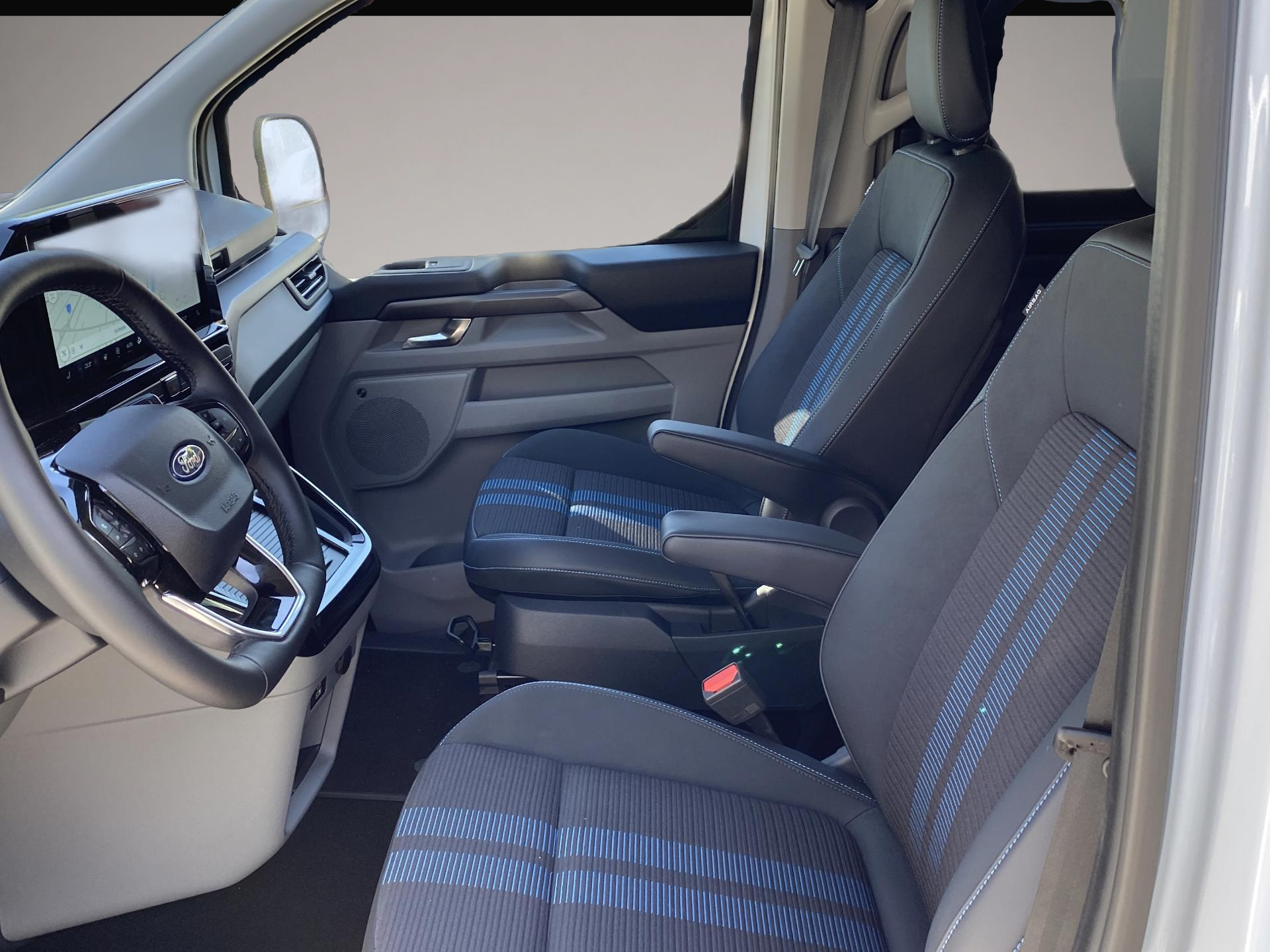 Ford Tourneo Custom (05/2026, Diesel)