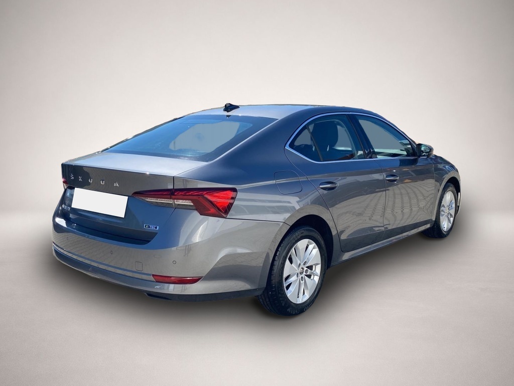 Skoda Octavia (05/2023, Benzin)