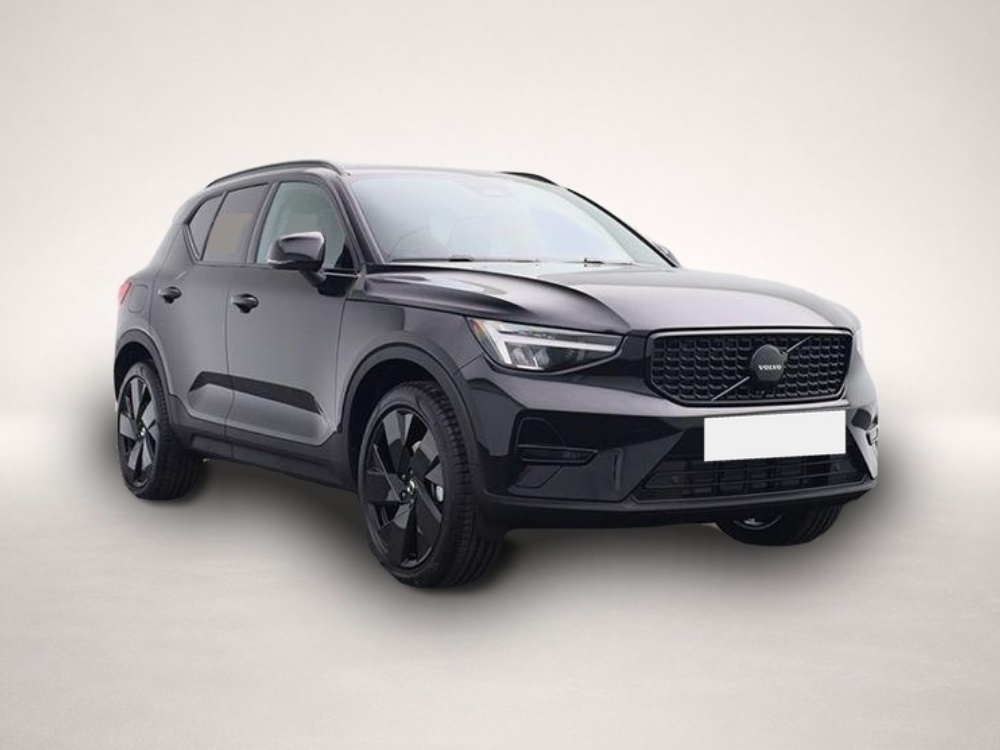 Volvo XC40 (04/2026, Benzin)