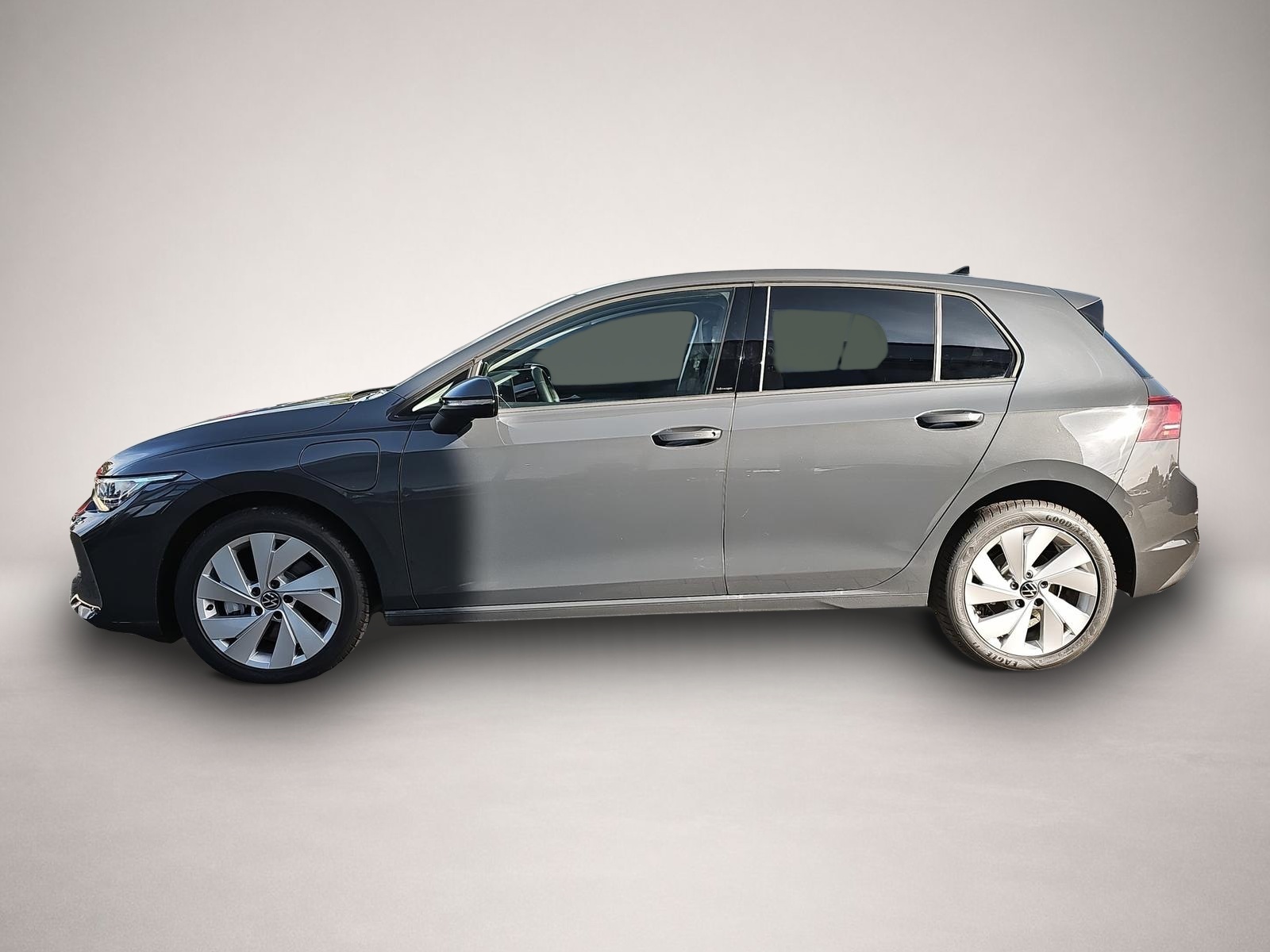 Volkswagen Golf, image 4 of 6