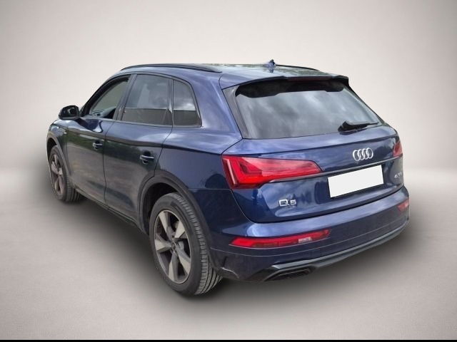 Audi Q5 (12/2022, Benzin)