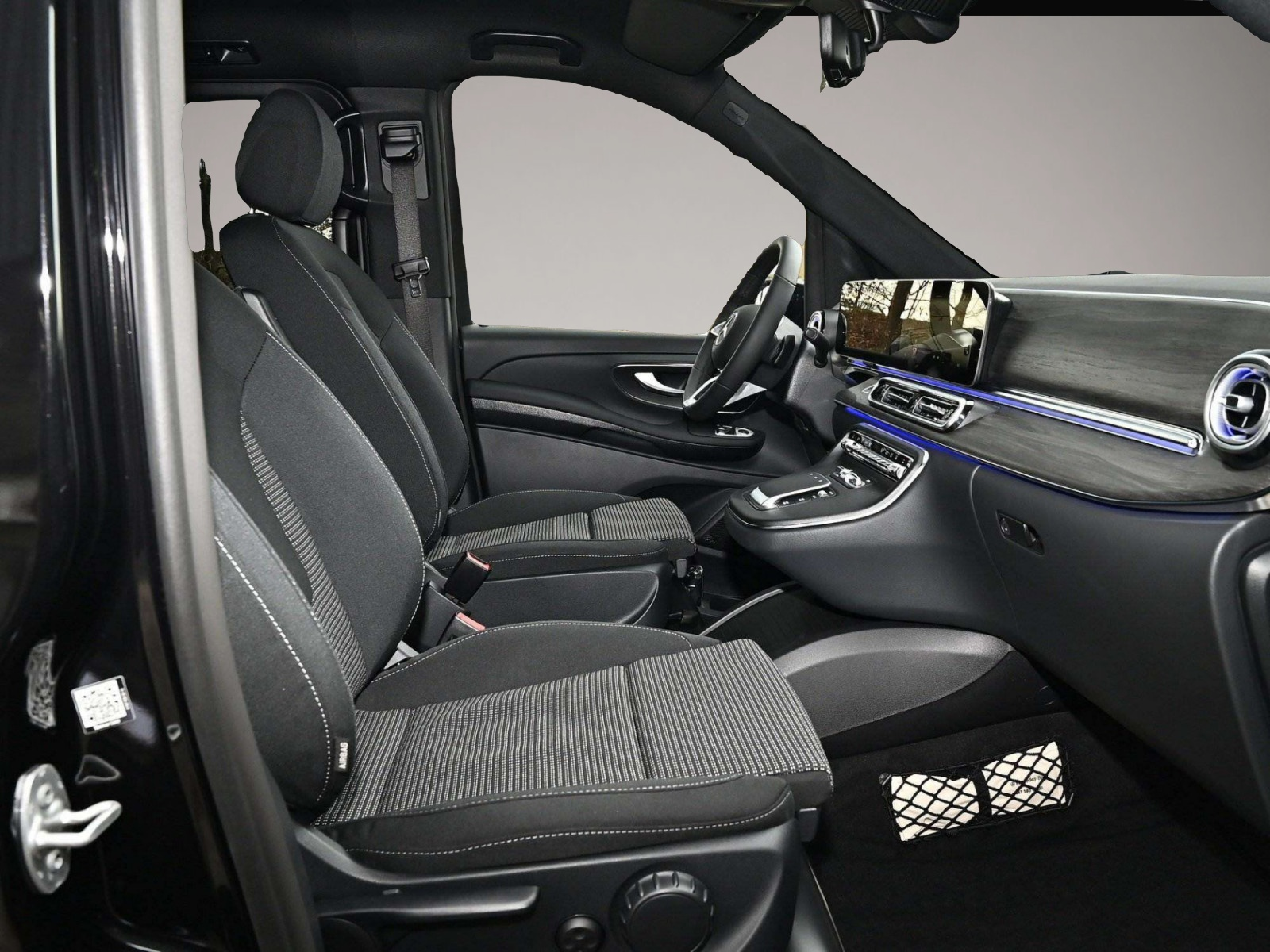 Mercedes-Benz V 300 (03/2026, Diesel)