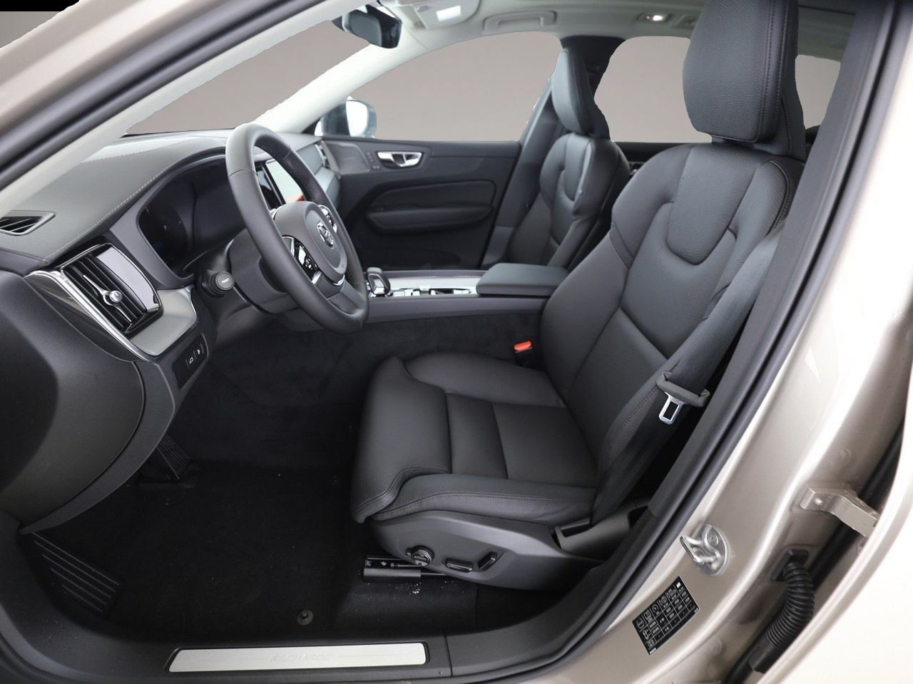 Volvo XC60 (05/2024, Hybrid (Benzin/Elektro))