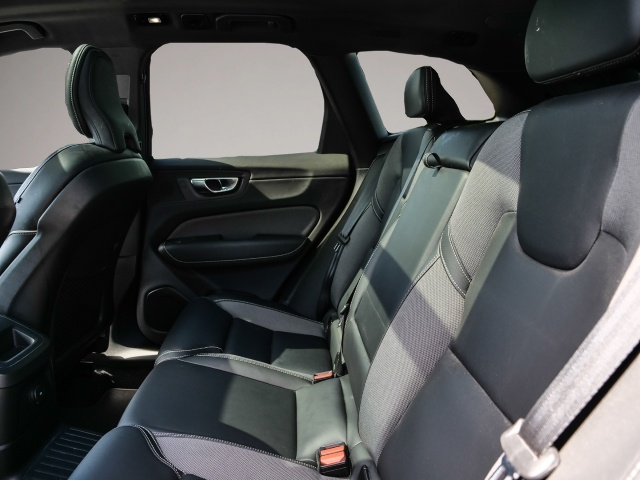 Volvo XC60 (12/2021, Hybrid (Benzin/Elektro))