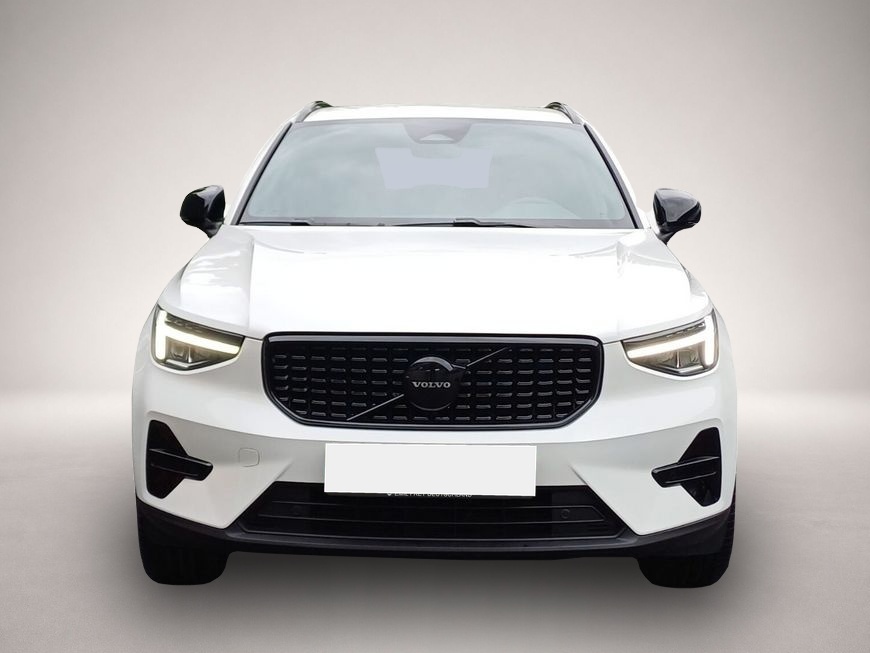 Volvo XC40 (05/2025, Benzin)