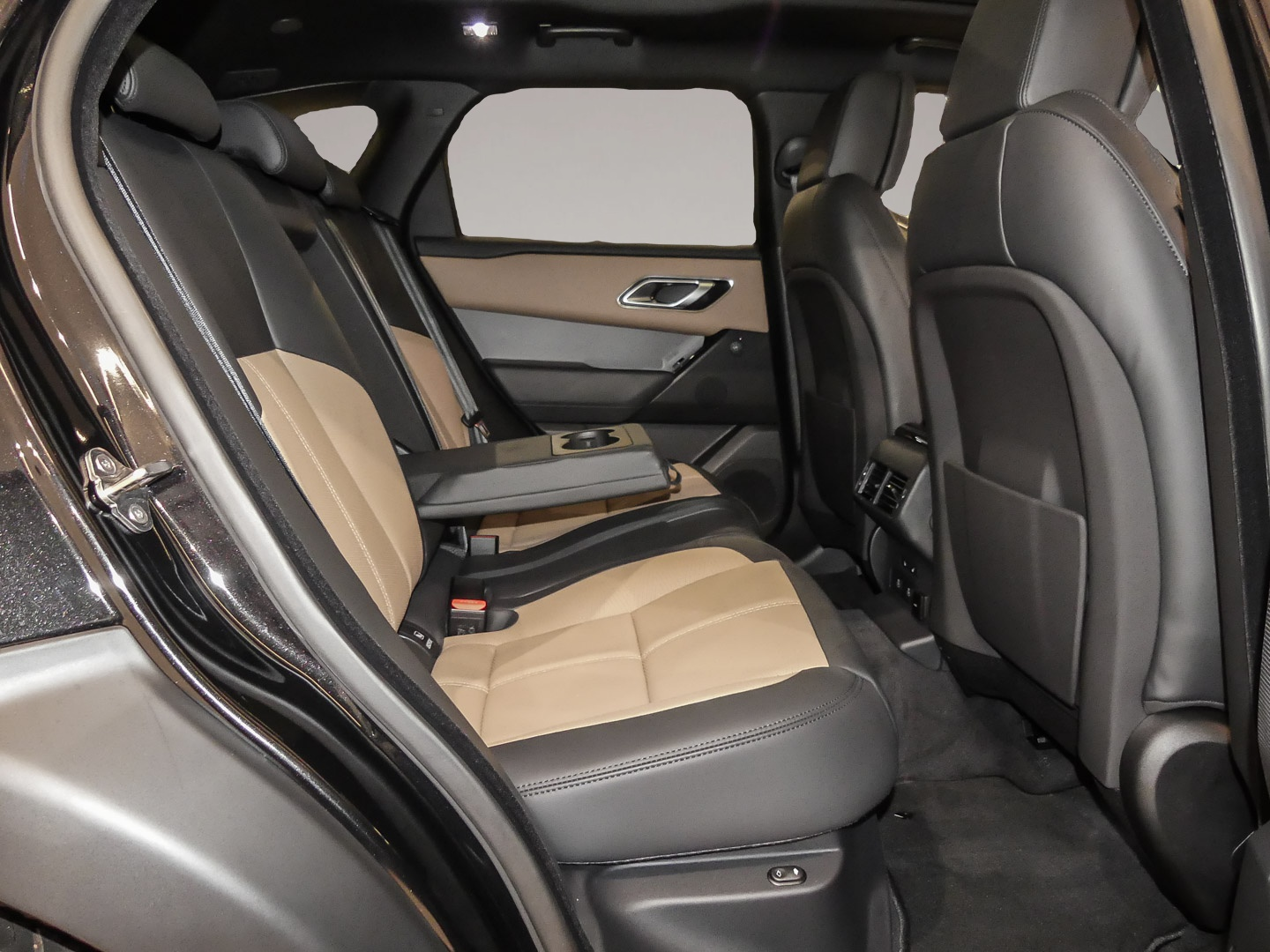 Land-Rover Range Rover Velar (02/2026, Diesel)