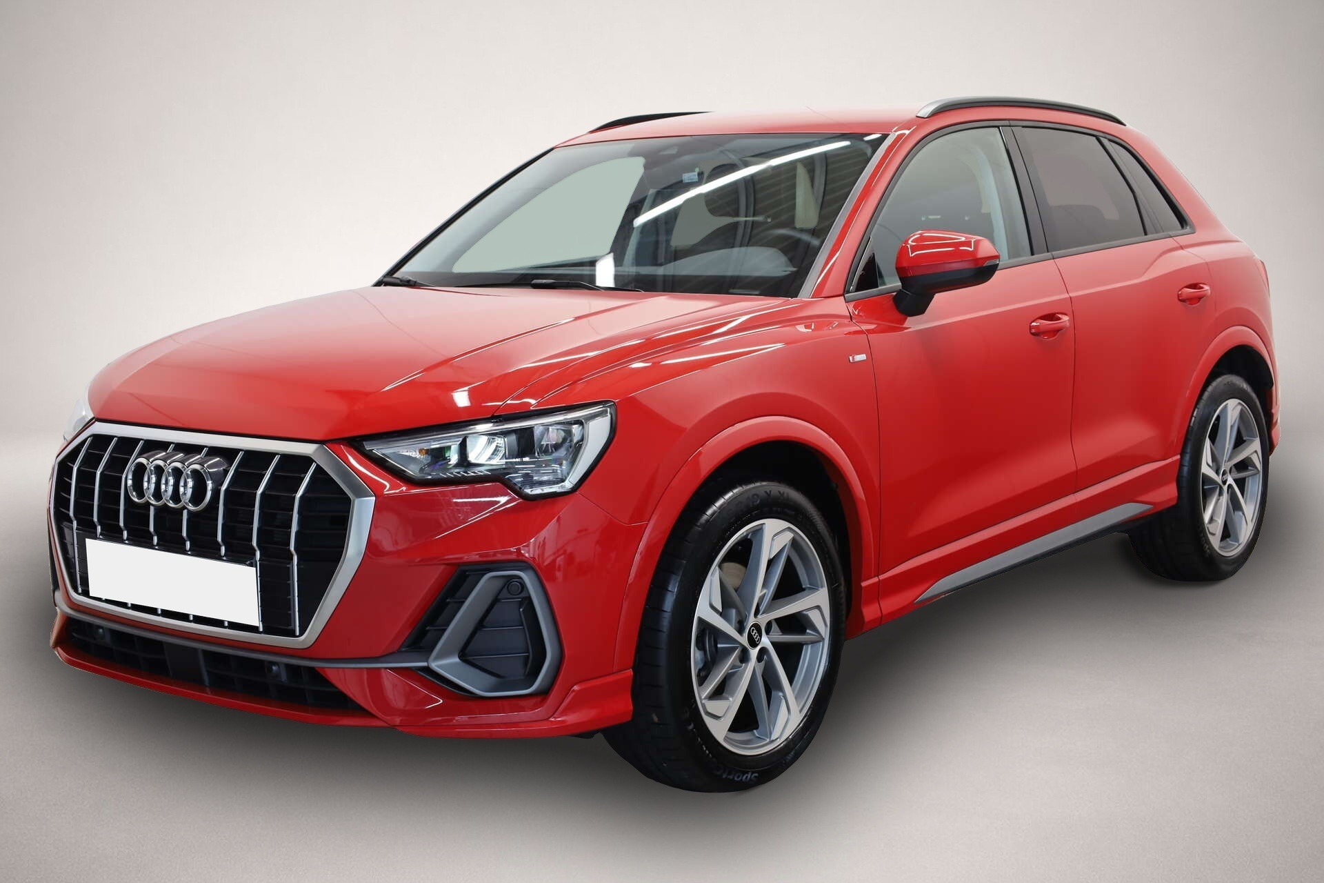 Audi Q3 (01/2026, Benzin)