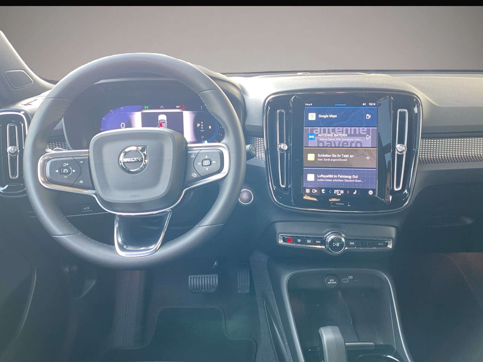 Volvo XC40 (12/2023, Benzin)