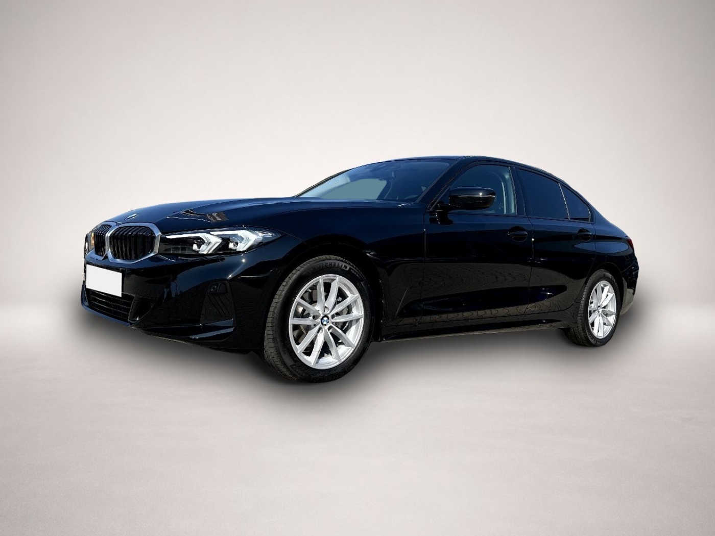 BMW 318 (04/2024, Benzin)