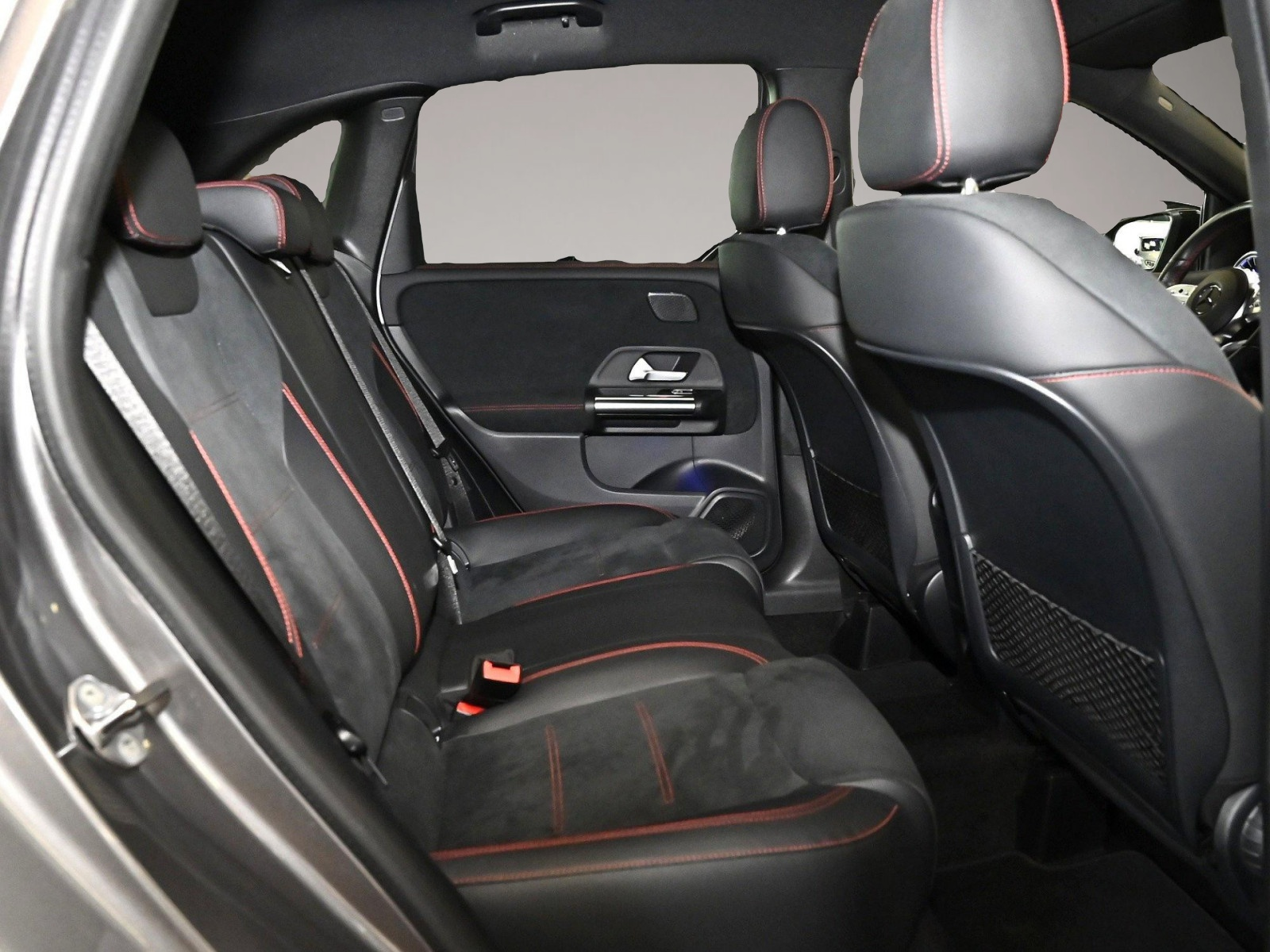 Mercedes-Benz B 250 (03/2022, Hybrid (Benzin/Elektro))
