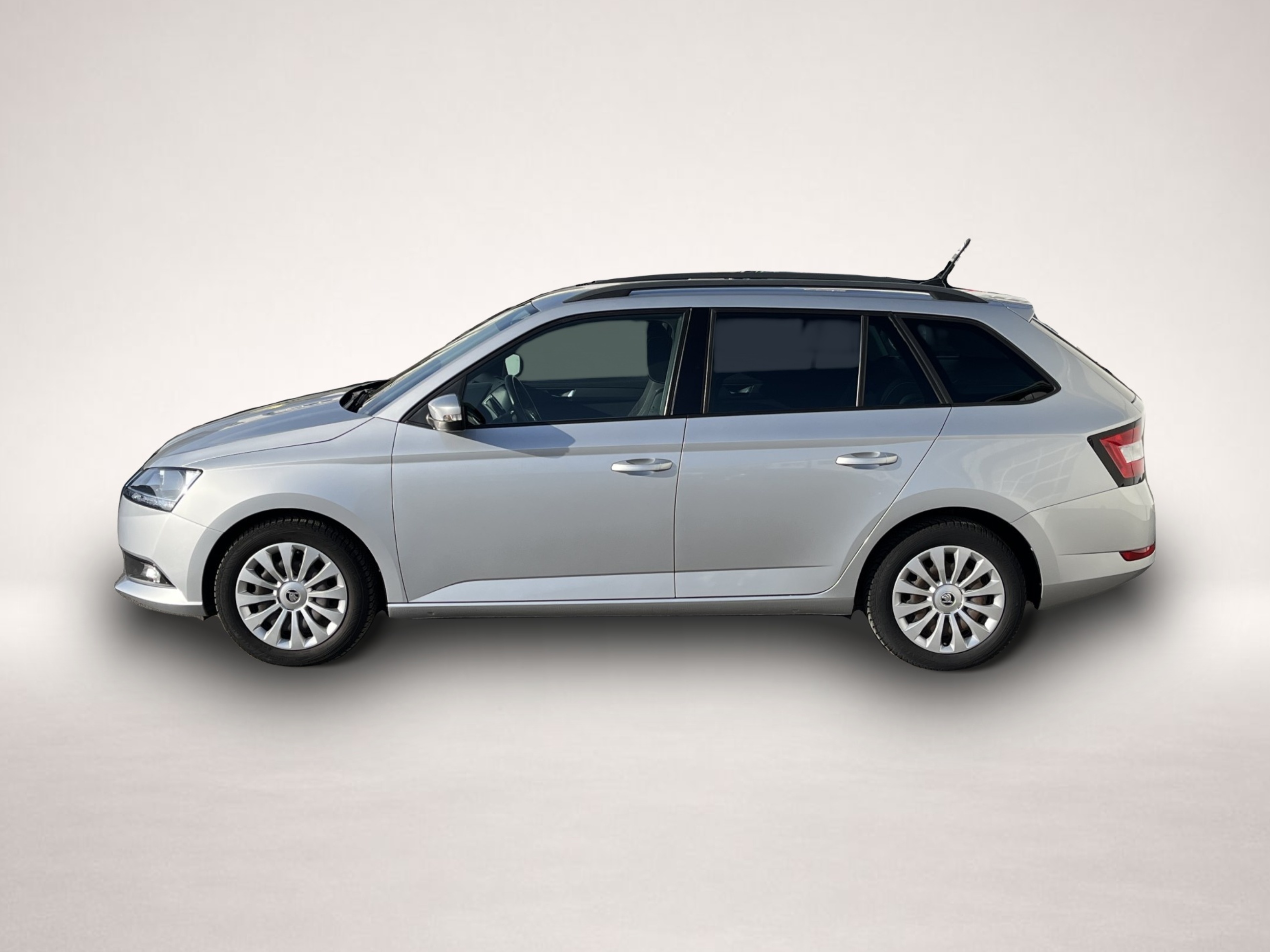 Skoda Fabia (03/2022, Benzin)