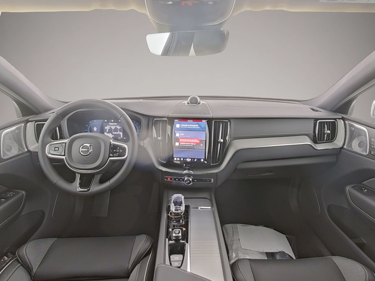 Volvo XC60 (05/2025, Benzin)