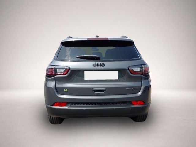 Jeep Compass (04/2023, Benzin)