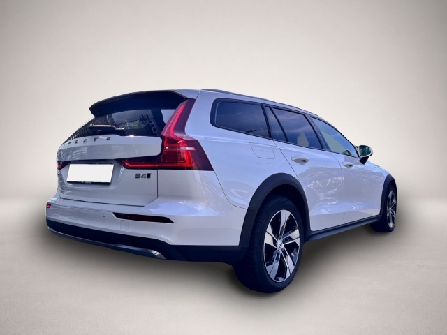 Volvo V60 Cross Country (06/2023, Diesel)