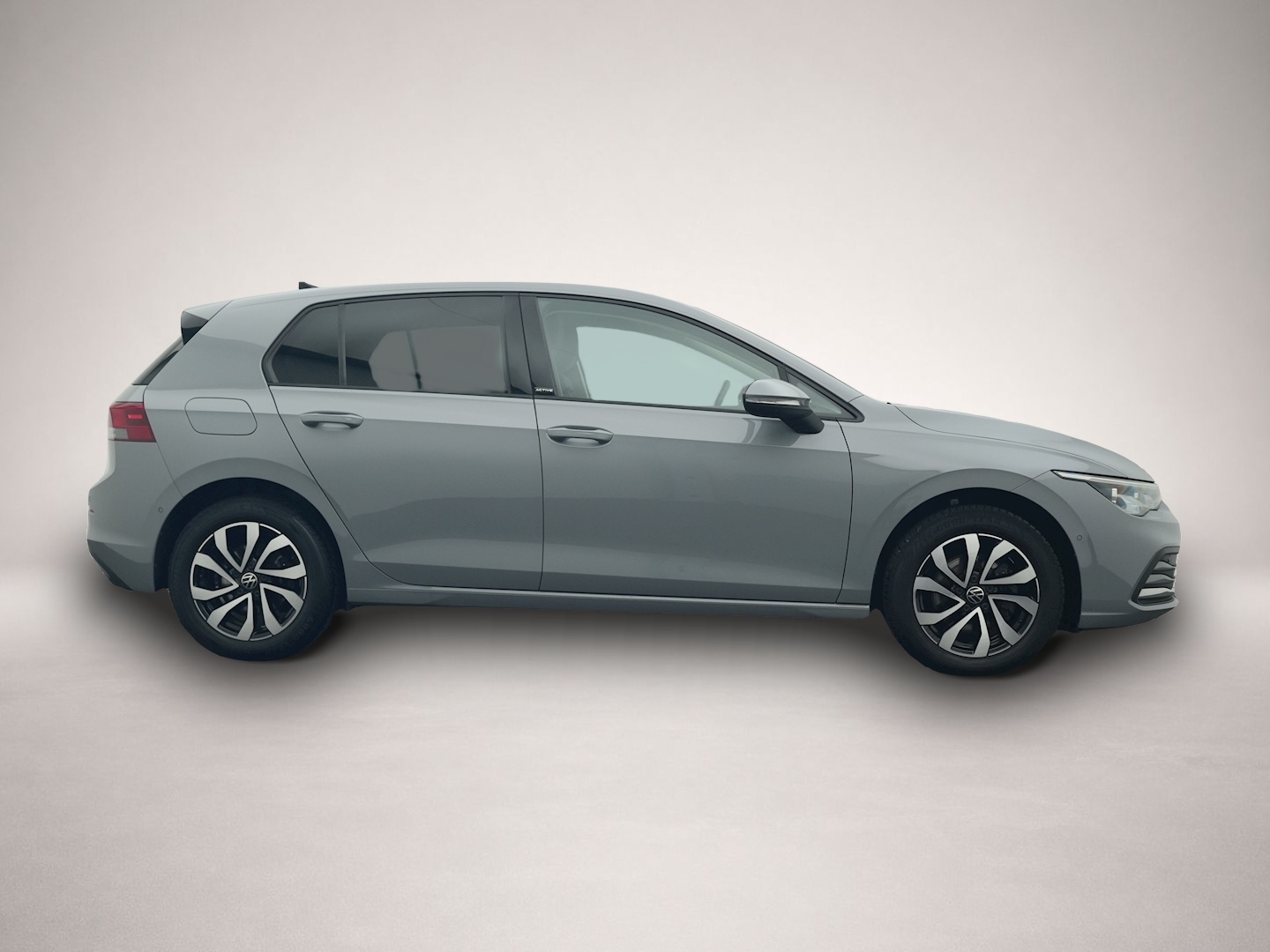 Volkswagen Golf (01/2023, Benzin)
