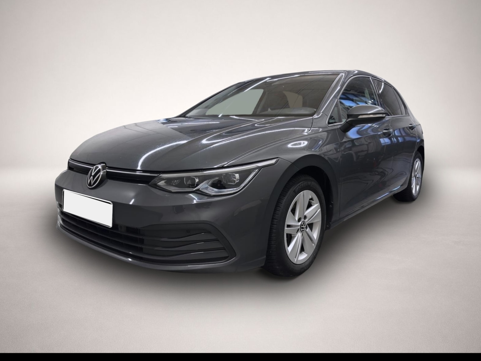 Volkswagen Golf (01/2023, Benzin)