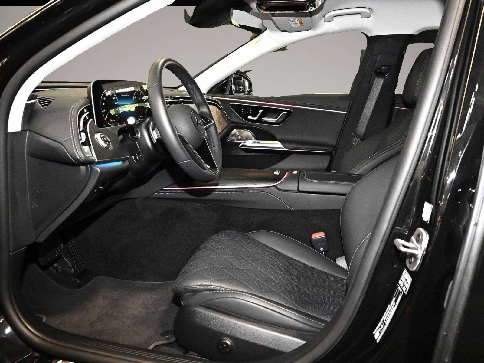 Mercedes-Benz E 300 (02/2025, Hybrid (Benzin/Elektro))
