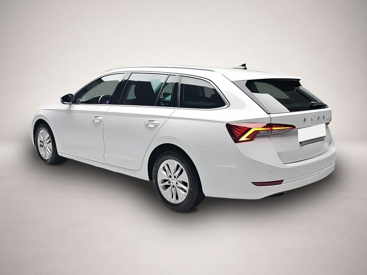 Skoda Octavia (06/2024, Benzin)