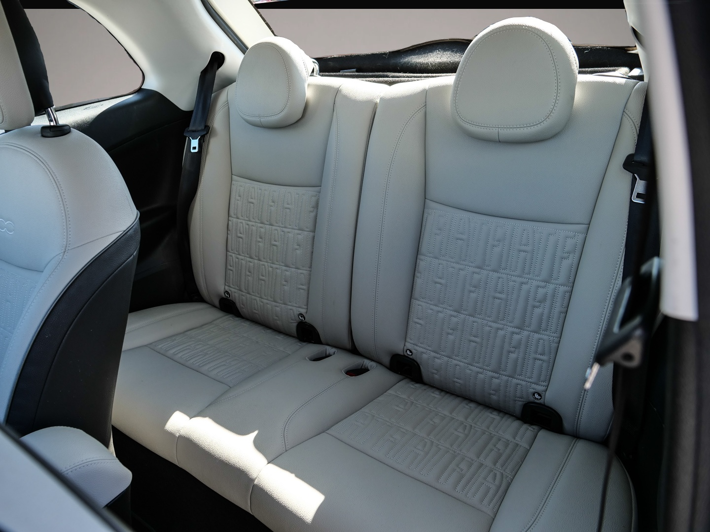 Fiat 500e (02/2023, ELECTRIC)