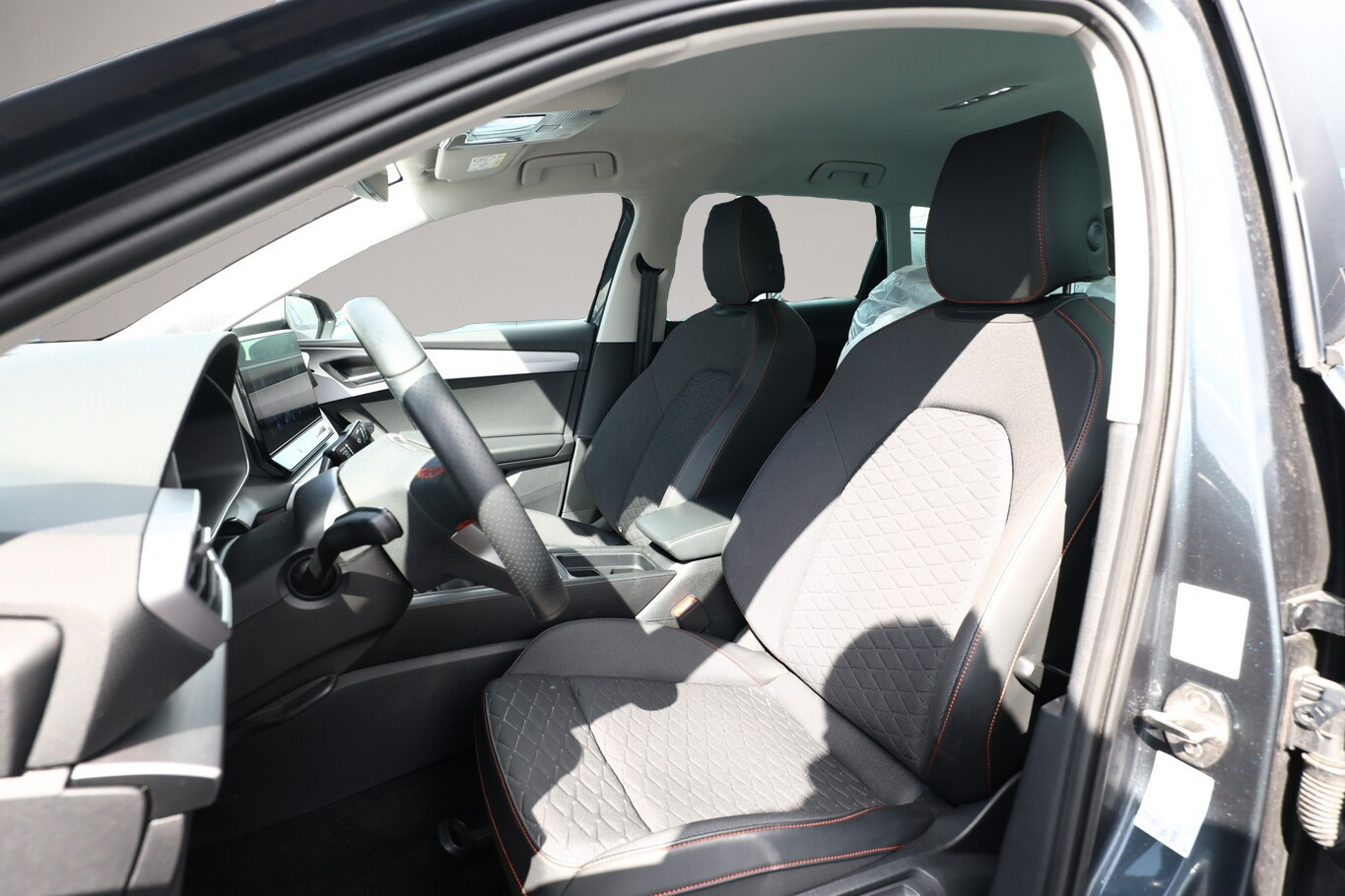 Seat Leon (08/2023, Benzin)